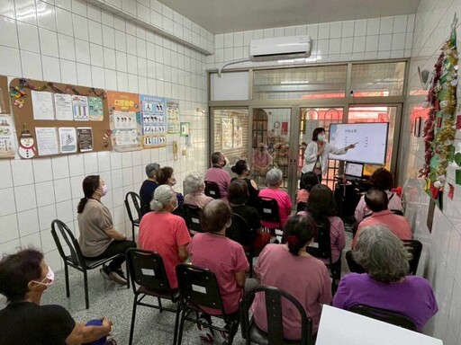 高雄市立岡山醫院推出中醫刮痧紓壓日 長輩健康新選擇