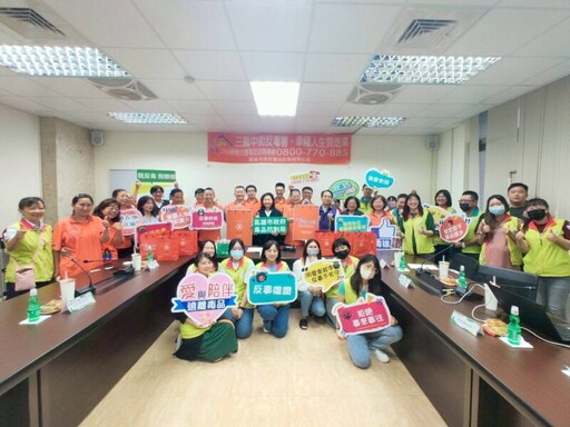 高雄毒防局聯合三鳳中街商圈 響應國際反毒日凝聚全民防毒防線