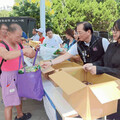 中秋佳節關懷街友 發送關懷包感受中秋團圓氛圍