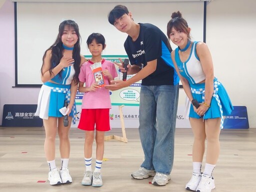 高雄市運發局推學生50元看球方案 台鋼天鷹「校園出任務」宣傳