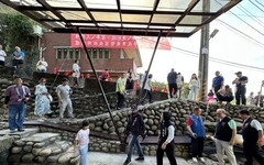 中原大學師生攜手社區共創生活美學 洗衫坑改造翻轉空間樣貌