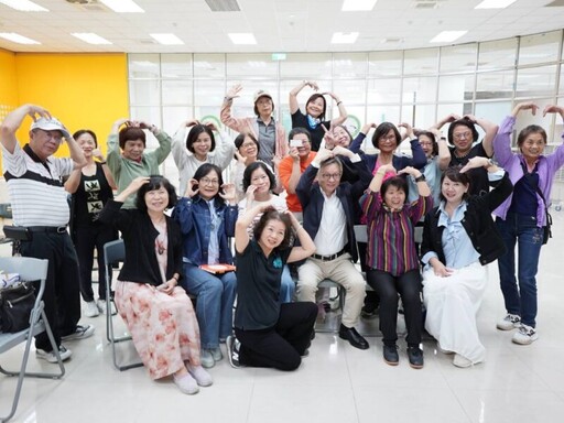 台中「銀向學習2.0」啟動 僑光科大助中高齡長者玩轉AI創意