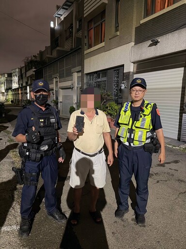 黑夜 500 坪工地大海撈針 警員善用「這招」神救援 10 分鐘找回男子生意命脈