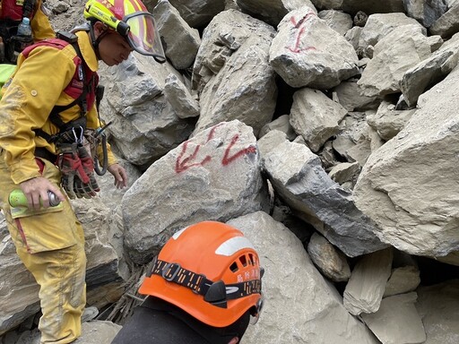 花蓮震災砂卡礑步道發現二罹難者 特搜重裝進行開挖