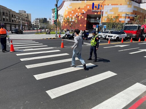 春節連假交通疏導中警第三分局維護行車順暢