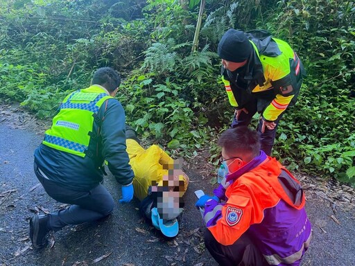 雲林縣老翁騎車迷航近百里 幸竹崎員警阿里山區尋獲送醫保住一命