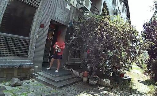 迷路唐寶寶叮成紅豆冰 警又擦藥又找家暖心救援