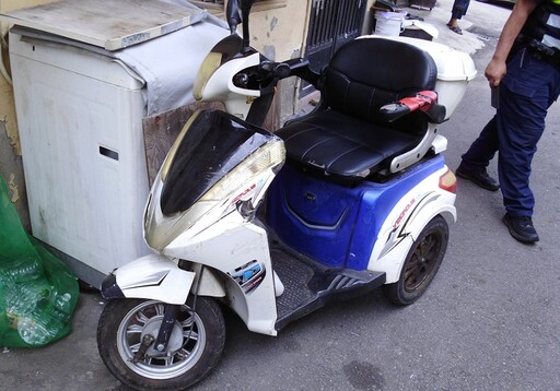 這台代步車有靈性! 拋飛酒駕主人還自動泊車