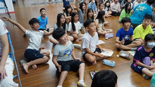 台灣無毒世界協會推互動遊戲本 深耕反毒教育首場嘉誠國小開跑