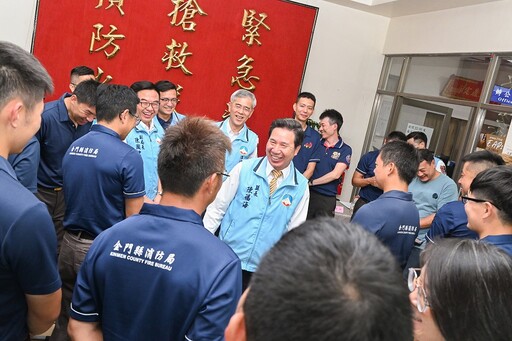 住宅火警成功救三人 陳福海親臨慰問消防弟兄士氣大振