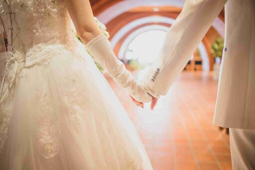 小心違法!臉書、LINE徵「外籍新娘」恐觸法 跨國婚姻媒合不得登廣告違者恐罰百萬