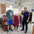 暖警助7旬失智婦尋人兼尋車 家屬讚「揪甘心」