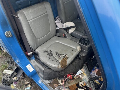 熱爆全台！花壇飆37.3°C 小貨車烈日中自燃起火