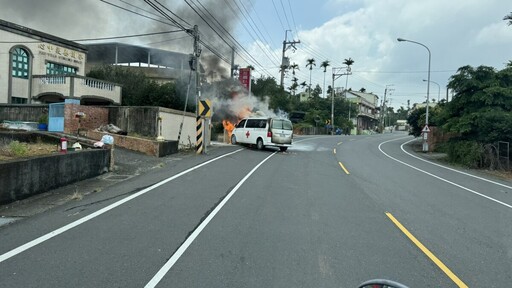 救護車火燒車驚魂 技術員急救病患3人逃生無傷
