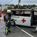 救護車火燒車驚魂 技術員急救病患3人逃生無傷