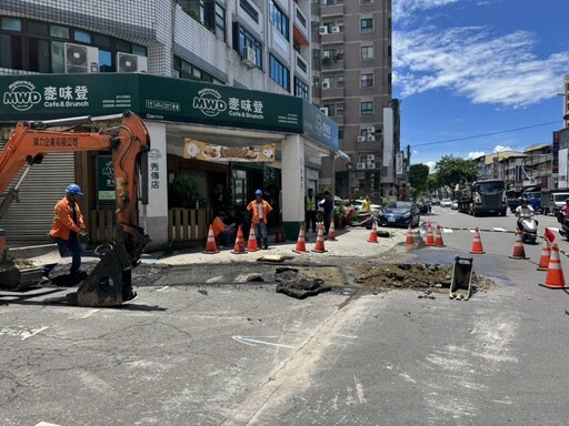 施工變驚魂！醫院前瓦斯外洩現場瀰漫瓦斯味