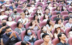 多元職涯名人分享「人生沒有白走的路」青年局邀請呱吉