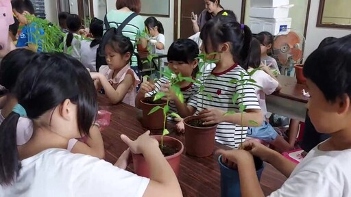 走出教室學英語 福德國小打造無圍牆課程