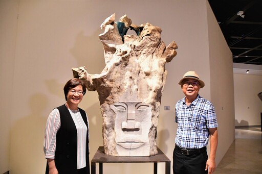 賴永興「以己為名」個展 木雕香氣吸引鄉親