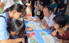 仁武高中62週年攜手國小雙語嘉年華