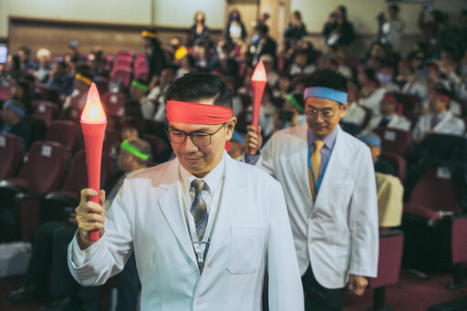 整合醫療、藥事與社區能量：台灣邁入全人照護 2.0 新世代