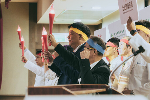 整合醫療、藥事與社區能量：台灣邁入全人照護 2.0 新世代