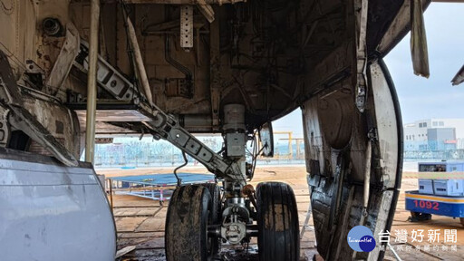 桃園機場機坪驚傳重大工安意外 華航維修員拆報廢機起落架遭夾身亡