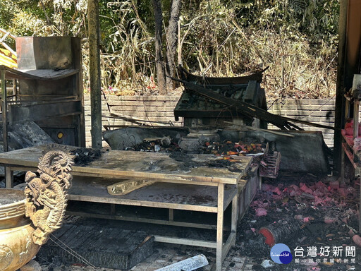 中寮石龍宮失火 泡麵土地公安然無恙