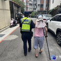 8旬婦公園烈日啜泣 暖警助返家