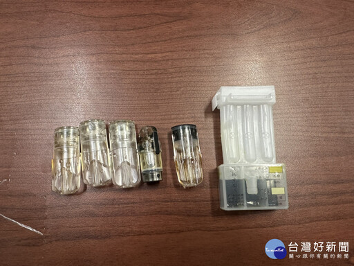 深夜開車大燈沒開板警提醒 眼尖查獲喪屍菸彈送辦