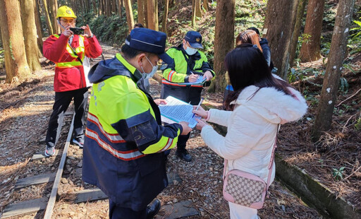 又見違規行走鐵路 阿里山5遊客遭查獲函送開罰