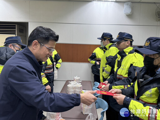 新莊警威力掃蕩臨檢 讓民眾安心過好年