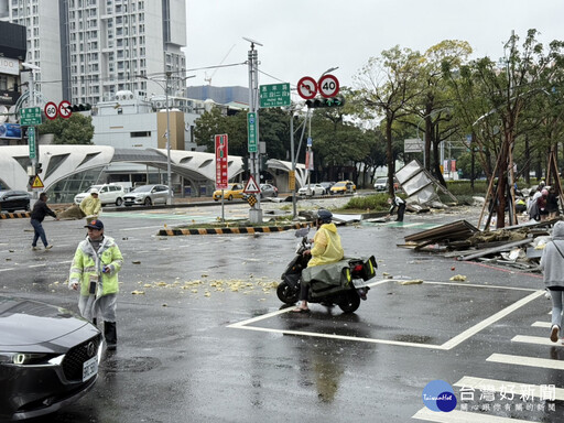 台中新光三越疑氣爆釀重大死傷 檢方到場蒐證調查