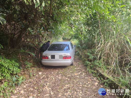 深山駕車依賴導航竟受困 北埔熱心警協助脫困