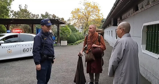 挪威苦行僧竹山鎮迷途 警民協力助安置德山寺