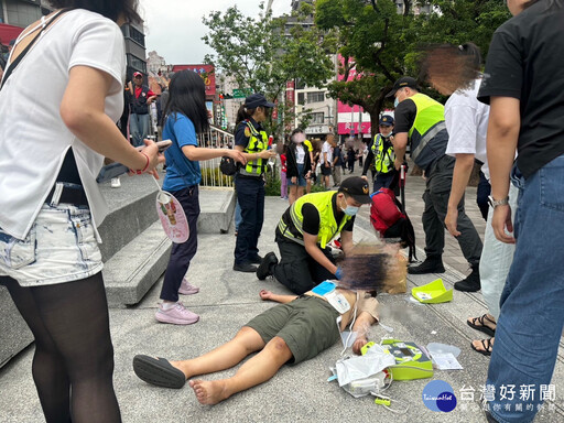 民眾突昏倒無呼吸心跳 板橋警消火速救援成功挽回一命