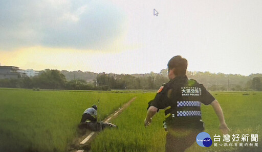 想逃天涯先犁個田 通緝犯逃逸翻車秒被逮