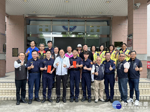 嫌犯丟失主皮夾進草叢 桃警翻遍找回珍貴回憶