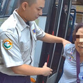 公車乘客中暑求救 司機直奔中壢分局聯手送醫