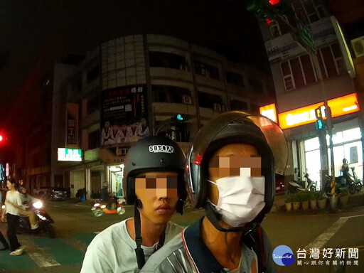 精障男迷途呆坐便利商店 中壢警逐車比對鑰匙助返家