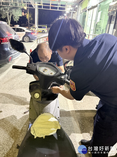 手機錢包全鎖進車廂很心急 楊梅警即刻協助解圍