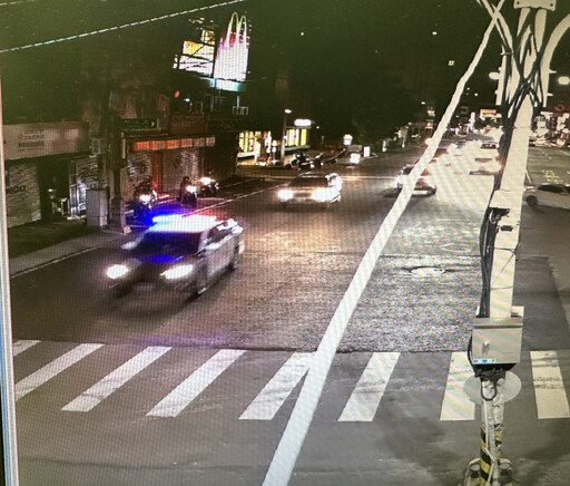 一家三口的緊急旅程 彰警暖心開道助孕婦及時就醫