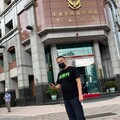 朱學恆強吻鍾沛君一審判1年2月｜法官批朱毫無悔意還形塑鍾女是政治打手