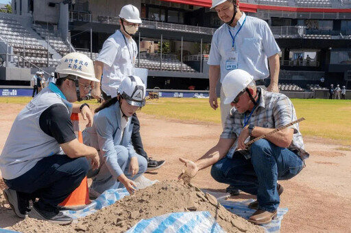 市府強調棒球場土壤檢測透明公開丨反駁不實言論打臉造謠者