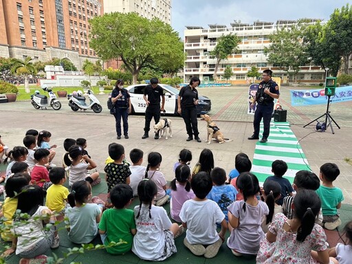 萬聖節將至! ｜警現身幼兒園大玩鬼抓人