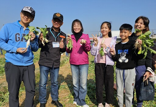 迎新年好彩頭｜雲林斗六拔蘿蔔助公益人潮滾滾