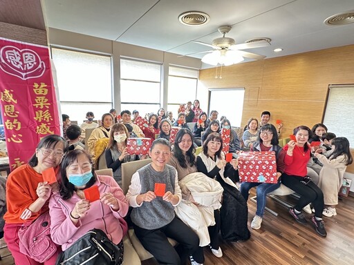 一人一菜大顯身手丨移民署苗栗服務站邀新住民齊團圓迎財神