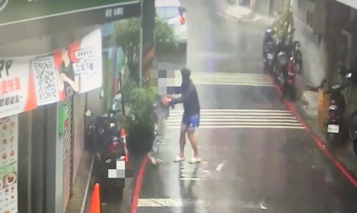新莊警冒雨破獲詐團取簿手 查扣安毒及大批金融證件