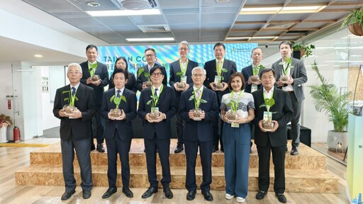 高雄淨零轉型總動員!陳其邁率產業大聯盟啟動TAIWAN COP5里程碑