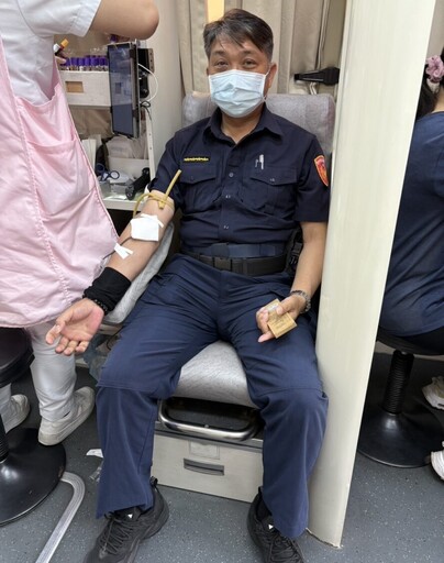 歡度警察節大甲警分局好熱血！ 攜手國泰人壽「捐輸4萬5,250cc熱血」傳遞愛的力量